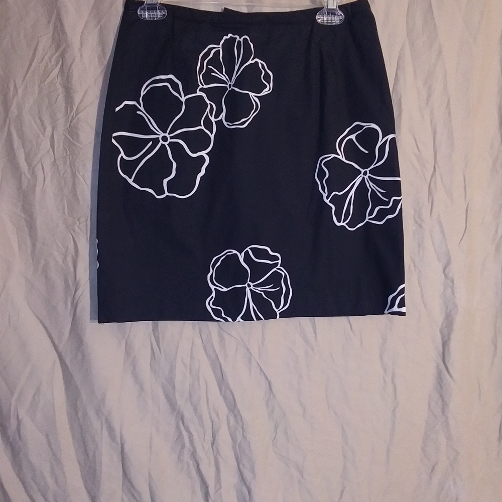 Casual corner skirt